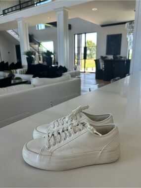 Zara Cream Low-Top Lace-Up Sneakers